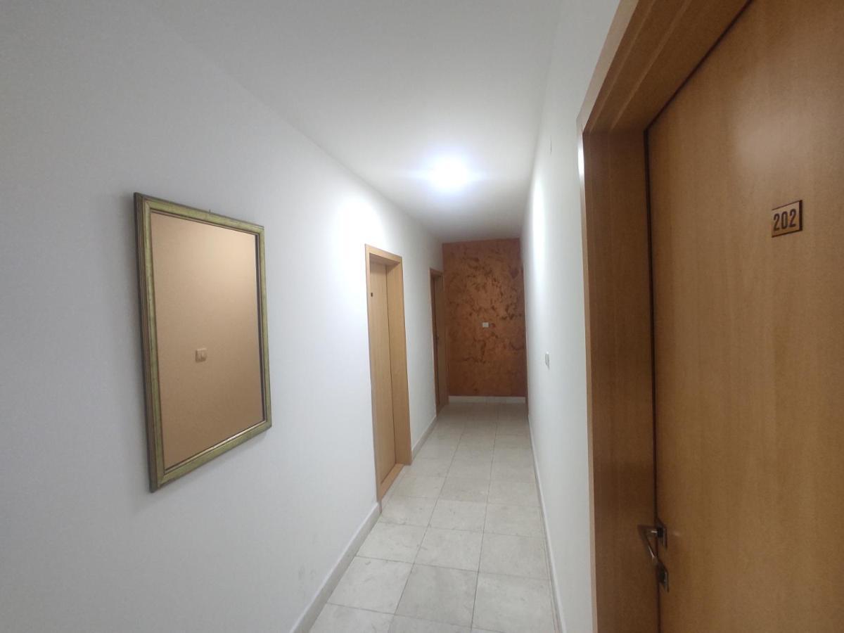 Apartments Mare Будва Экстерьер фото